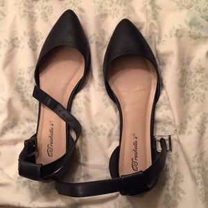Breckelle’s Ankle Strap (Ballerina Pointed) Flats